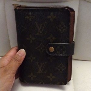 LV Monogram Organizer Zippy Wallet